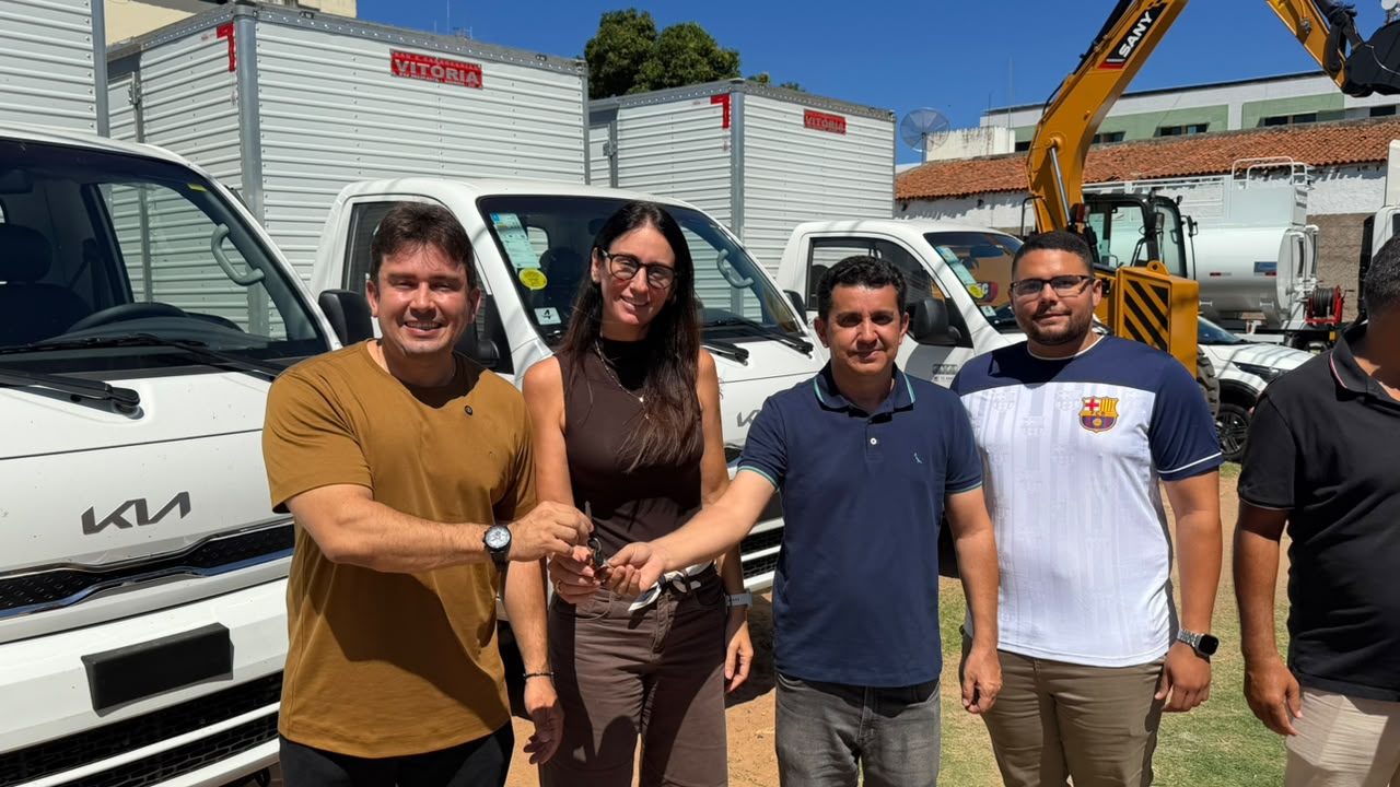 Prefeitura de Sousa reforça frota com entrega de 7 novos veículos