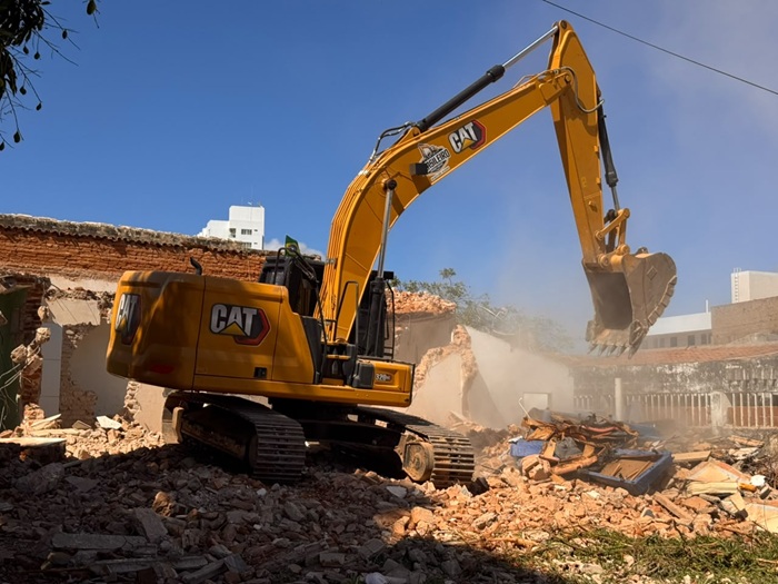 Prefeitura de Sousa demole antigo Centro Administrativo para construção do novo CDI