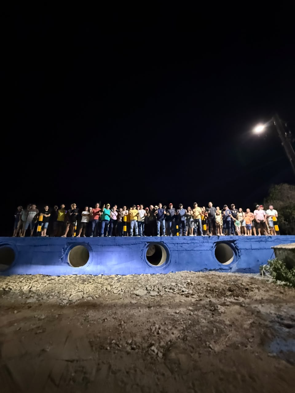 Imagem da matéria: Passagem molhada é inaugurada no sítio Curralinho e garante mais segurança no acesso à comunidade